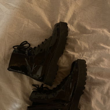 SCHÖNE BOOTS