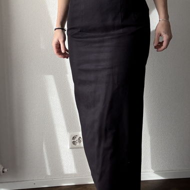 Jill Sanders navy skirt