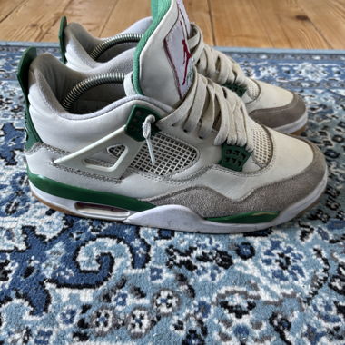 Jordan 4 SB