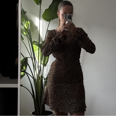 H&M Leopardenkleid