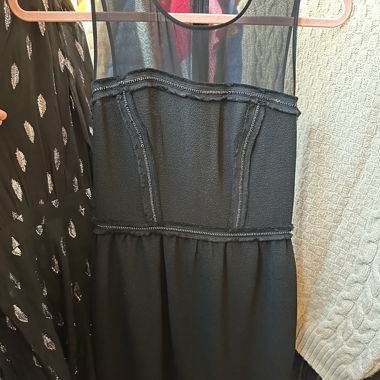 Kurzes schwarzes Kleid von Sandro