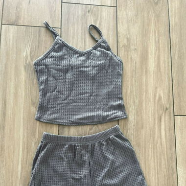 Top und Shorts ungetragen Grösse S