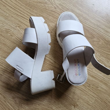 Sandali bianchi con cinturino Coolway