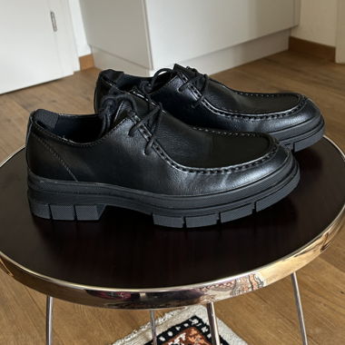 YOURTURN black chunky lace-up shoes 38