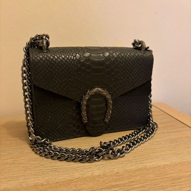 Black chain shoulder bag real leather