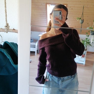Maglione off-shoulder