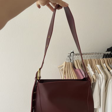 rote Tasche