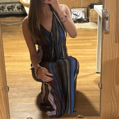 Buntes Maxikleid mit Neckholder