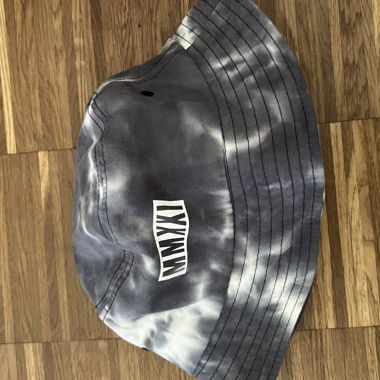 Casquette seau MMXXI