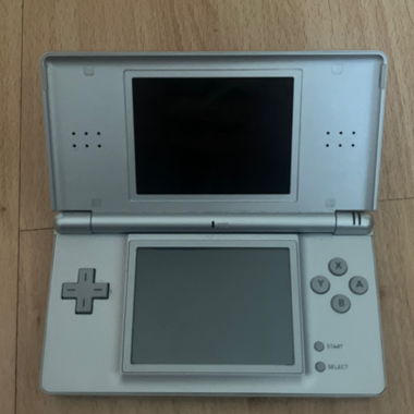 Nintendo DS Lite argent pour pièce 