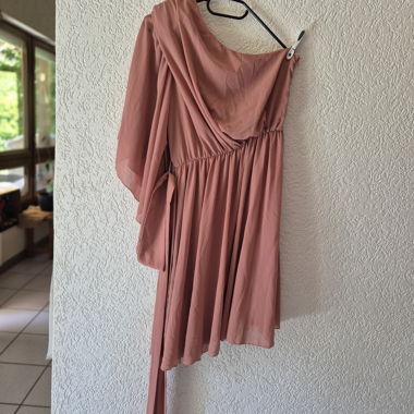 Robe rose poudrée 