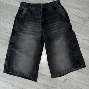 Bershka jorts nere corte