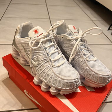 Nike Shox blanc TOUT NEUF