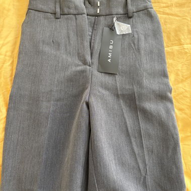 Neu: AMISU Stoffhose Gr. 32