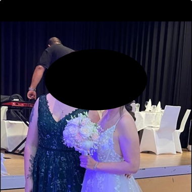 Schönes Abendkleid