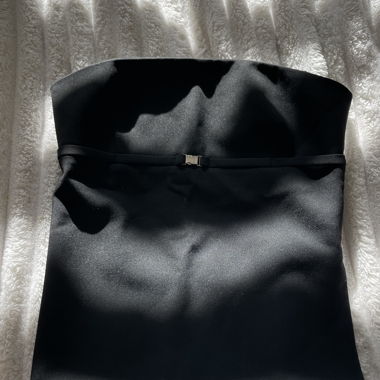 Backless top