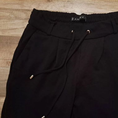 Schwarze Amisu Hose
