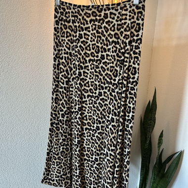 Gonna midi con stampa leopardo