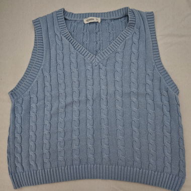 Terranova blue cable knit vest XL