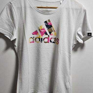 T-shirt Adidas – bianco, logo multicolore