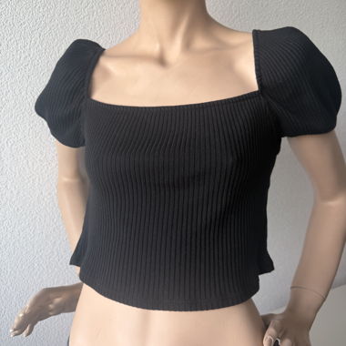 Crop top nero a coste
