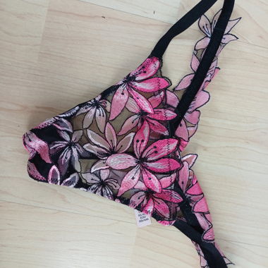 String Victoria's Secret XS