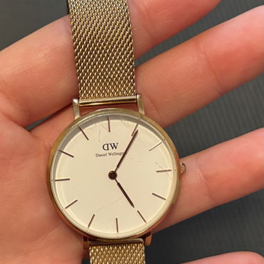 Montre Daniel Wellington doré 