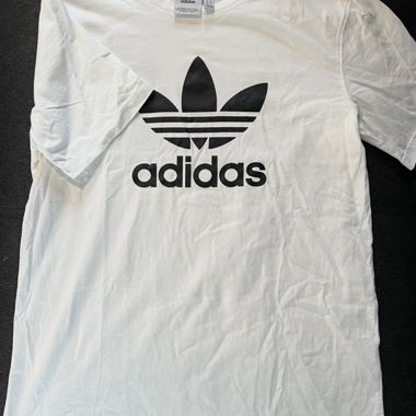 Adidas T-Shirt