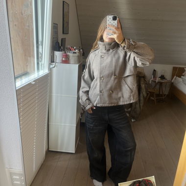 Veste à carreaux courte avec col officier