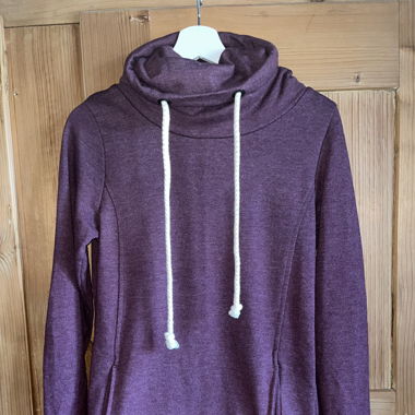 Hoodie mit hohem Kragen