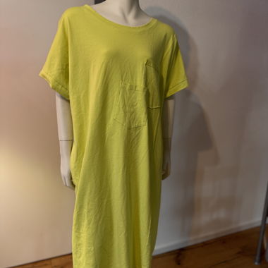    Limettengrünes Sommerkleid