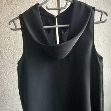 Black elegant top