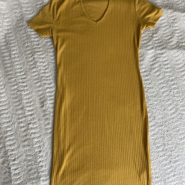 Robe jaune moutarde