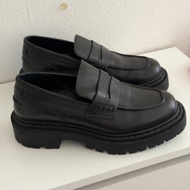 Penny Loafer-Mokassins schwarz mit dicker Sohle