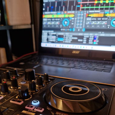 DJ pult Inpulse 200