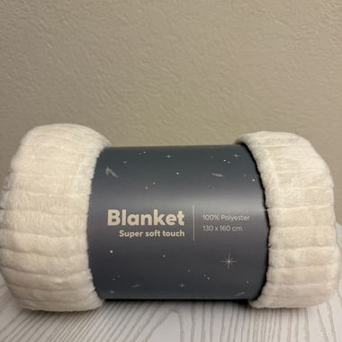 Cuddly blanket