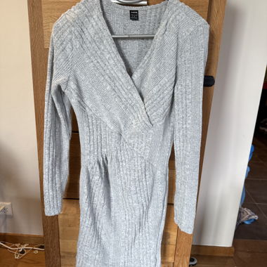 grey dress