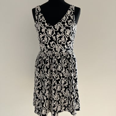 Short dress, size M