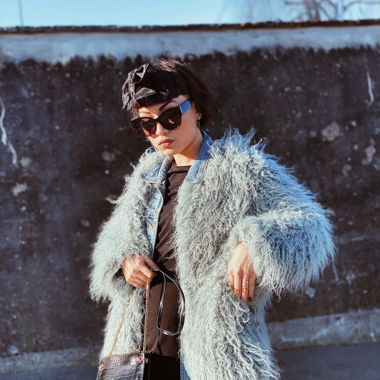 Pastellblaue Felljacke (fake fur)