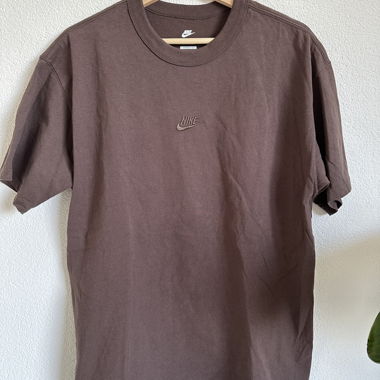 T-shirt Nike marrone