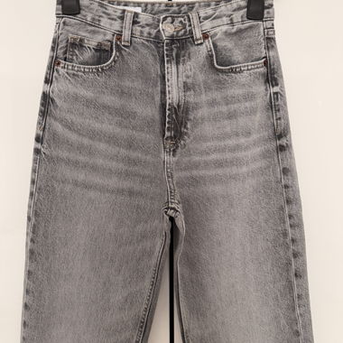 Grey Highwaist Jeans