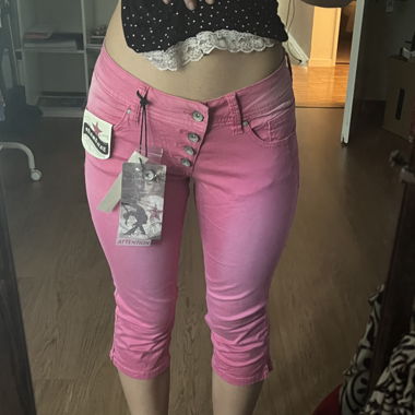 Pantaloni Capri rosa