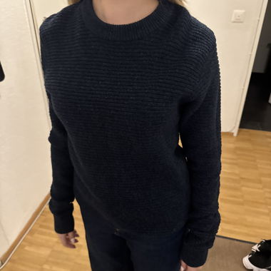 dark blue knitted sweater
