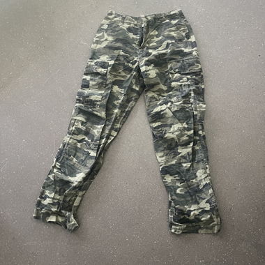 Pantaloni cargo camo
