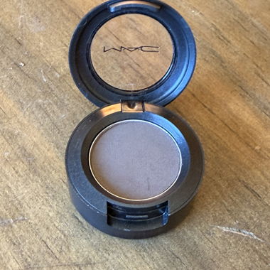 MAC Eye Shadow Brown