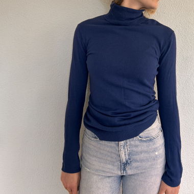 Rollkragenshirt in dunkelblau
