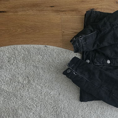 Schwarze Jeansjscke zu verkaufen