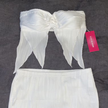 Set mit Bandeau-Top und Rock