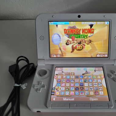 Nintendo 3DS XL with games installed 