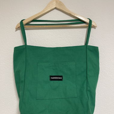 Grande fashion bag verde di Temu